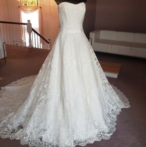 Allure Bridal Gown